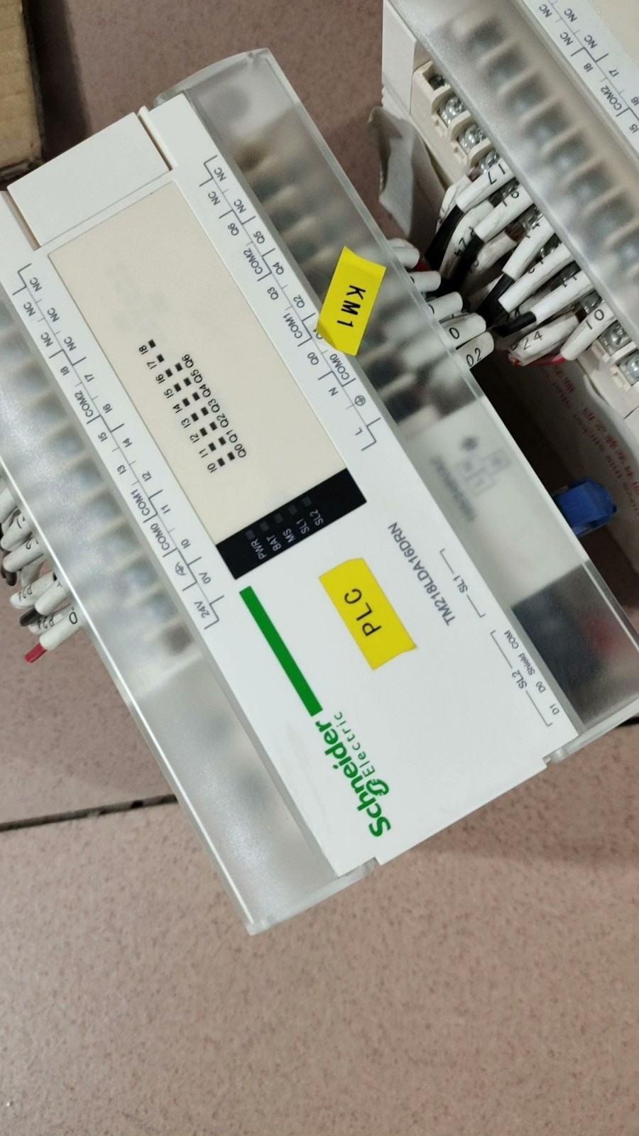 PLC Module Inverter Driver - TM218LDA24DRN